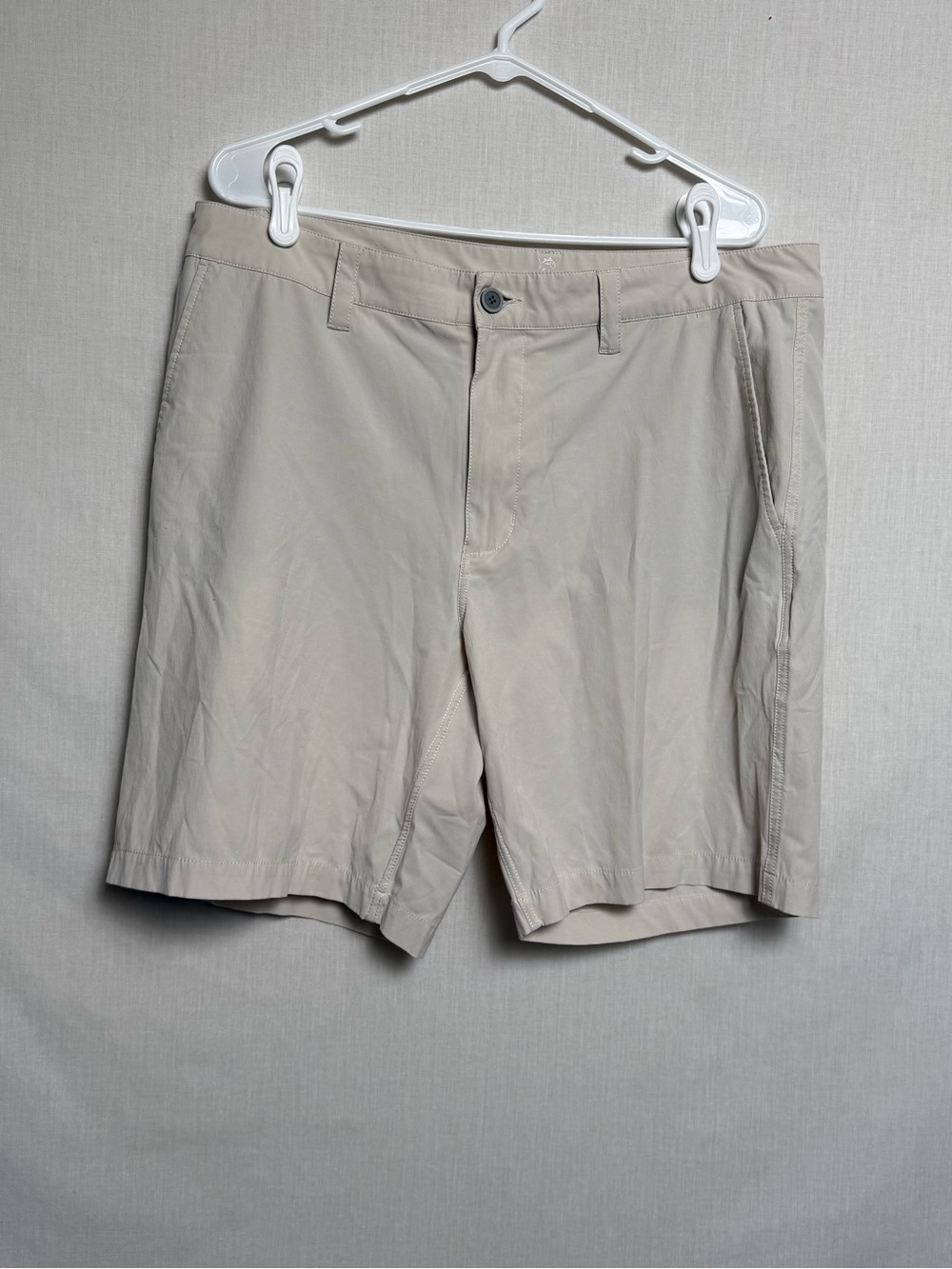 Southern Tide Mens Performance Shorts Khaki Stretch Golf Casual Flat Front W36